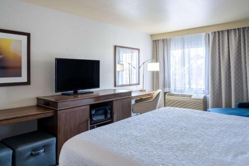 Hampton Inn Irvine/East Lake Forest - image 7