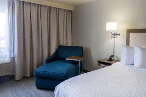Hampton Inn Irvine/East Lake Forest - image 12