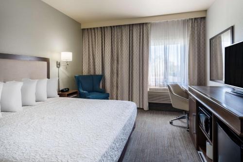 Hampton Inn Irvine/East Lake Forest - image 9