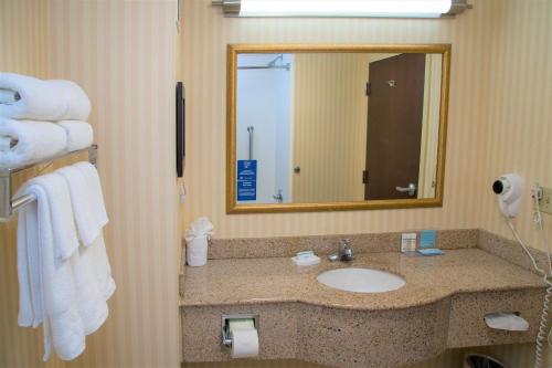 Hampton Inn Lewisburg Room Type - Room with Two Queen Beds - Non-Smoking