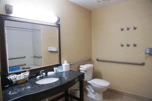 Hampton Inn Morehead - image 7