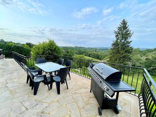 Maison avec Terrasse Surplombant la Vallée - Location saisonnière - Sarlat-la-Canéda