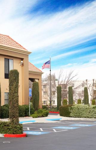 Hampton Inn Livermore - main image