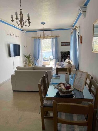 Breathtaking Oceanfront View Home & Private Beach in ไซโรปิกาโด