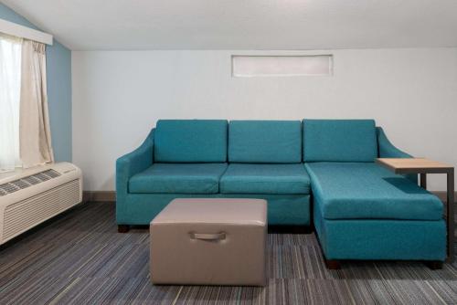 Hampton Inn Orlando Near Universal Blv/International Dr - image 9