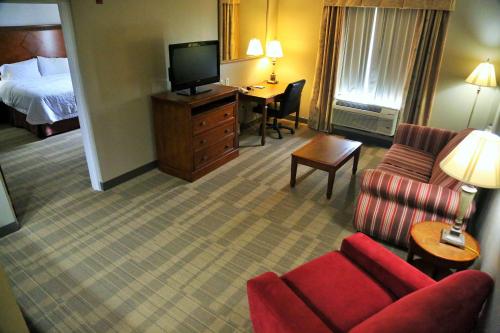 Hampton Inn & Suites McComb