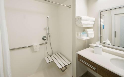 Hampton Inn Lakeland - image 10