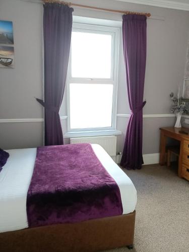 Lawnswood Guest House - image 12