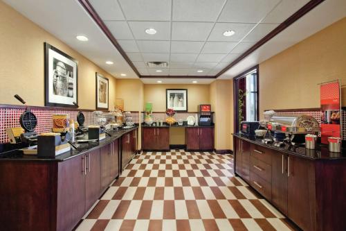 Hampton Inn & Suites Millington