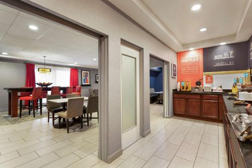 Hampton Inn Kansas City Blue Springs