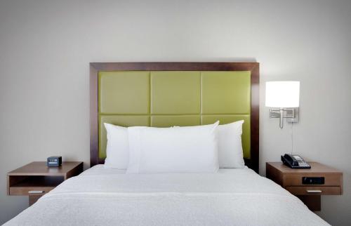 Hampton Inn Middletown - image 6