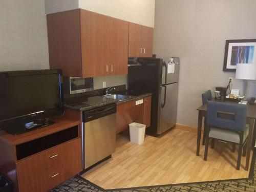 Homewood Suites by Hilton Mobile - main image