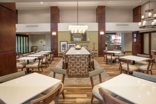 Hampton Inn & Suites Mobile Providence Park/Airport