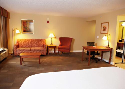 Hampton Inn Martin - image 6