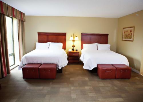 Hampton Inn by Hilton Martin - Tap to explore photos
