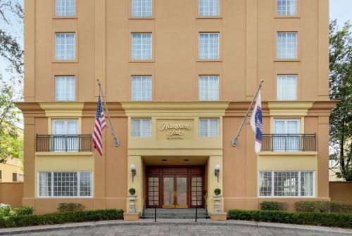 Hampton Inn By Hilton New Orleans-St. Charles Ave./Garden District