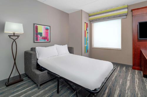Hampton Inn & Suites Minneapolis St. Paul Airport - Mall of America - image 8