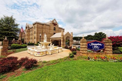 Hampton Inn Newberry Opera House