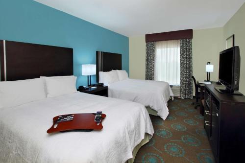 Hampton Inn Beeville Room Type - Queen Room with Two Queen Beds - Mobility and Hearing Access/Non-Smoking