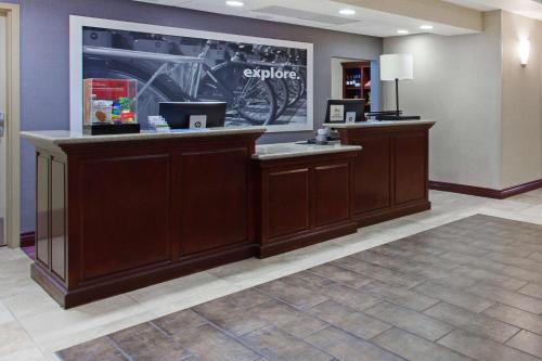 Hampton Inn & Suites Oakland Airport-Alameda