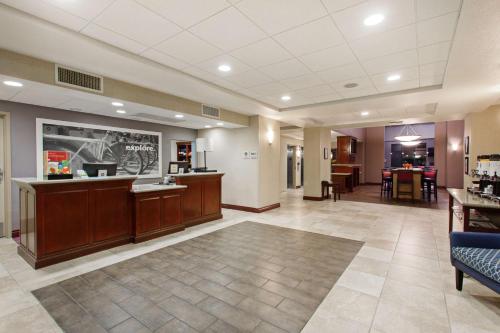 Hampton Inn & Suites Oakland Airport-Alameda