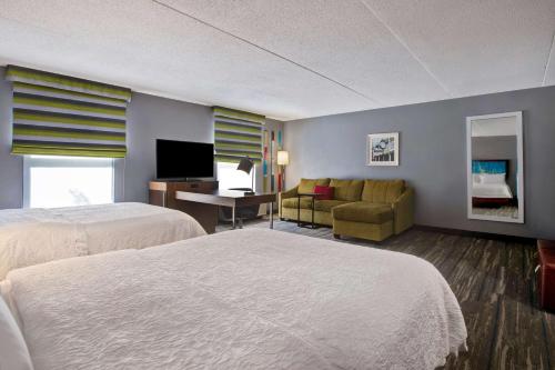 2 double beds, 1 sofa bed