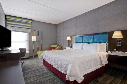 Hampton Inn Olive Branch - image 8