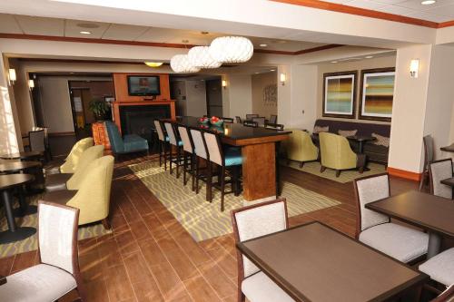 Photo - Newly Renovated Hampton Inn Omaha West Lakeside