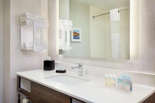 Newly Renovated Hampton Inn Omaha West Lakeside Newly Renovated Hampton Inn Omaha West Lakeside