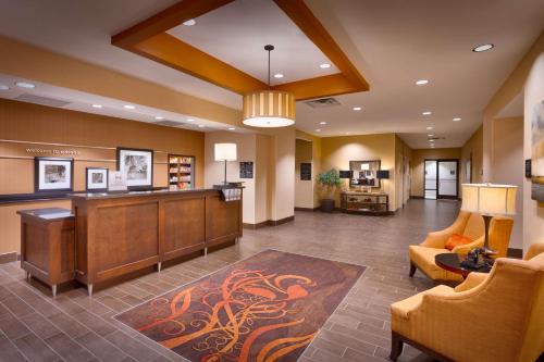 Hampton Inn Omaha/West Dodge Road, Old Mill