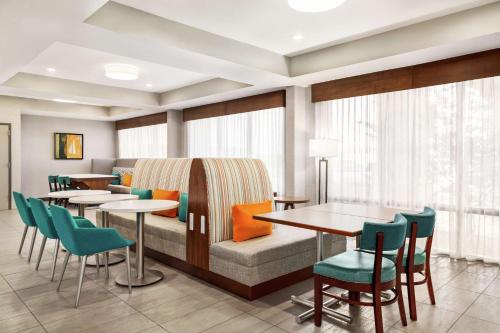 อาหารและเครื่องดื่ม, แฮมป์ตัน อินน์ ปารีส (Hampton Inn Paris) in ปารีส์ (TX)