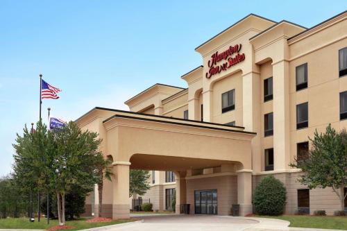 Hampton Inn & Suites Pine Bluff