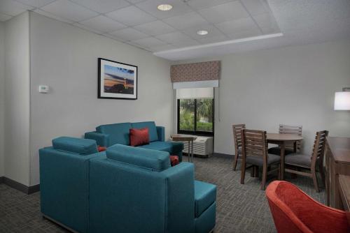 Hampton Inn Juno Beach - image 8