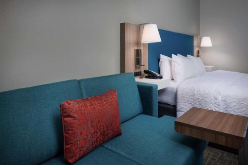 Hampton Inn Juno Beach - main image