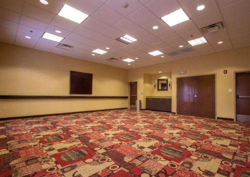 Hampton Inn Greenville - image 9