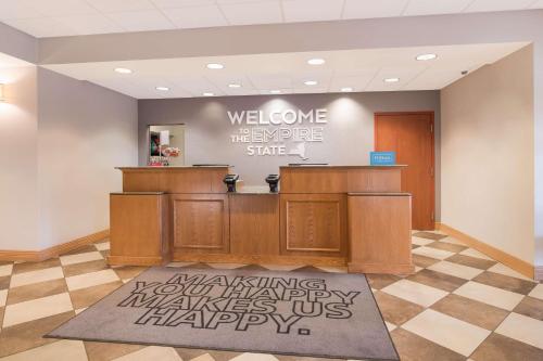 Hampton Inn By Hilton & Suites Plattsburgh