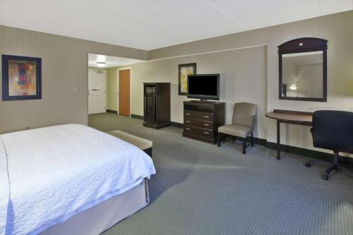 Hampton Inn By Hilton & Suites Plattsburgh