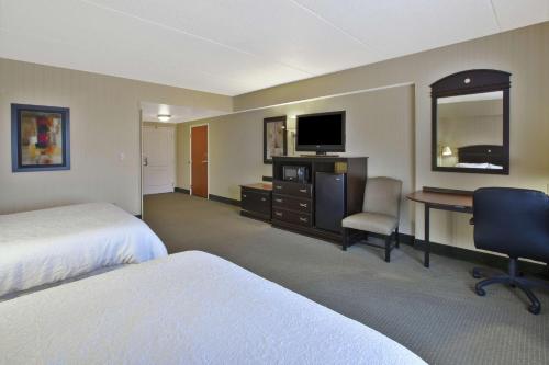 Hampton Inn By Hilton & Suites Plattsburgh