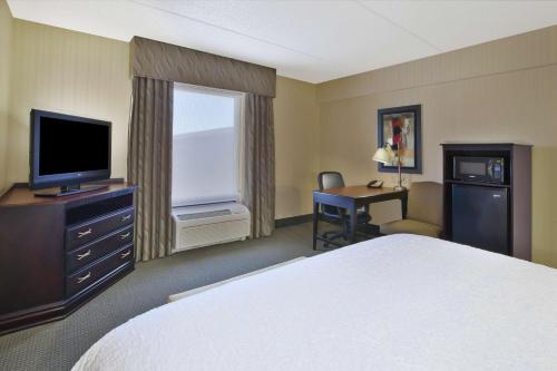 Hampton Inn By Hilton & Suites Plattsburgh