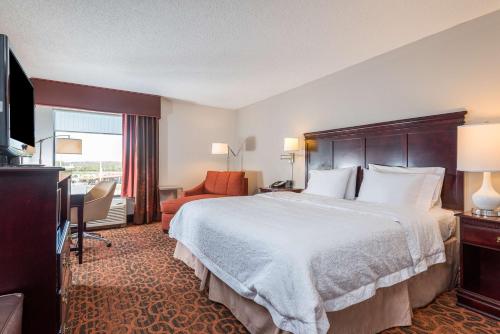 Hampton Inn Parkersburg/Mineral Wells