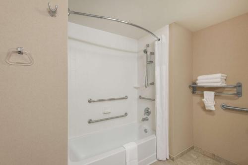 Hampton Inn Branson - Branson Hills - image 12