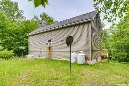 Secluded Harmony Cabin with Kayak and Private Dock - image 6