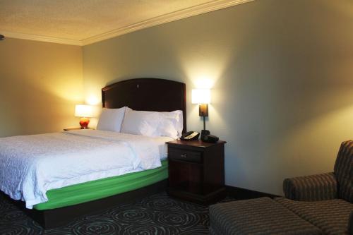 Hampton Inn Perry - image 11