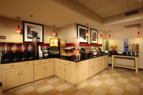 Photo - Hampton Inn Pennsville