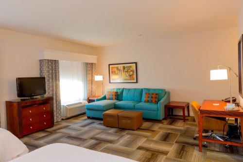 Hampton Inn & Suites Riverside/Corona East