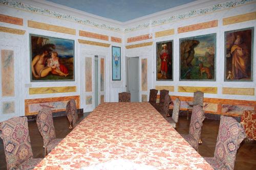 Banketu zāle, Chateau de Frasne in Fretigney-et-Velloreille