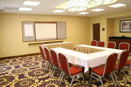 Hampton Inn Richmond - Airport - image 6