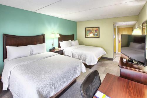 Queen Room with Two Queen Beds - Mobility and Hearing Access/Non-Smoking