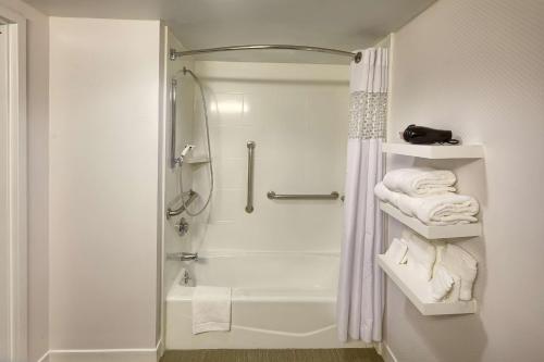 Hampton Inn Raleigh/Garner - image 8