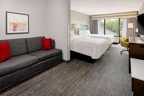 Hampton Inn Richmond-Mechanicsville - image 2